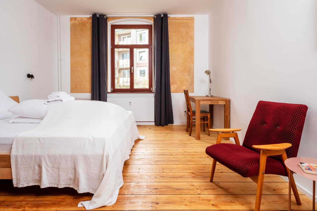 Kuenstlerzimmer Im Kulturhaus Haeselburg Gera Exterior photo