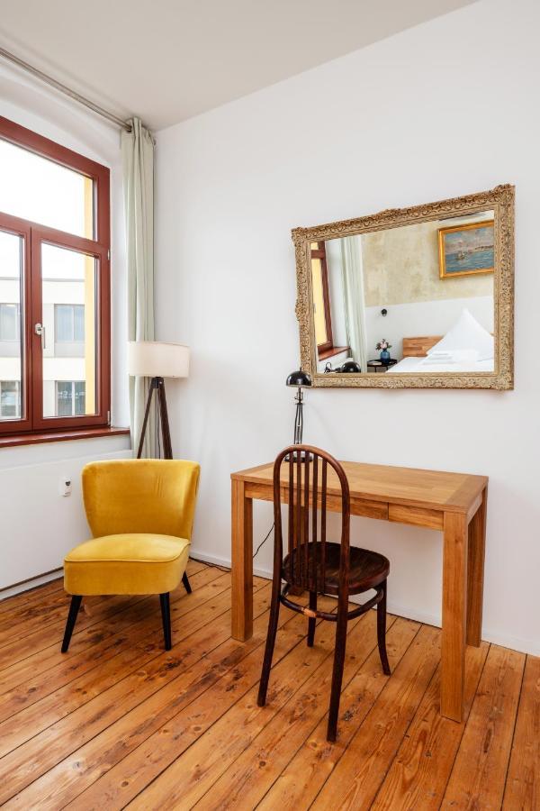 Kuenstlerzimmer Im Kulturhaus Haeselburg Gera Exterior photo