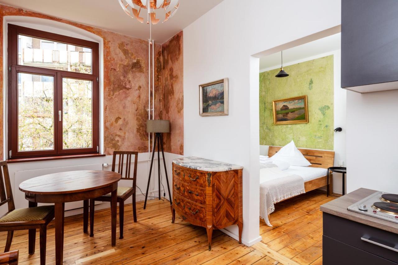 Kuenstlerzimmer Im Kulturhaus Haeselburg Gera Exterior photo
