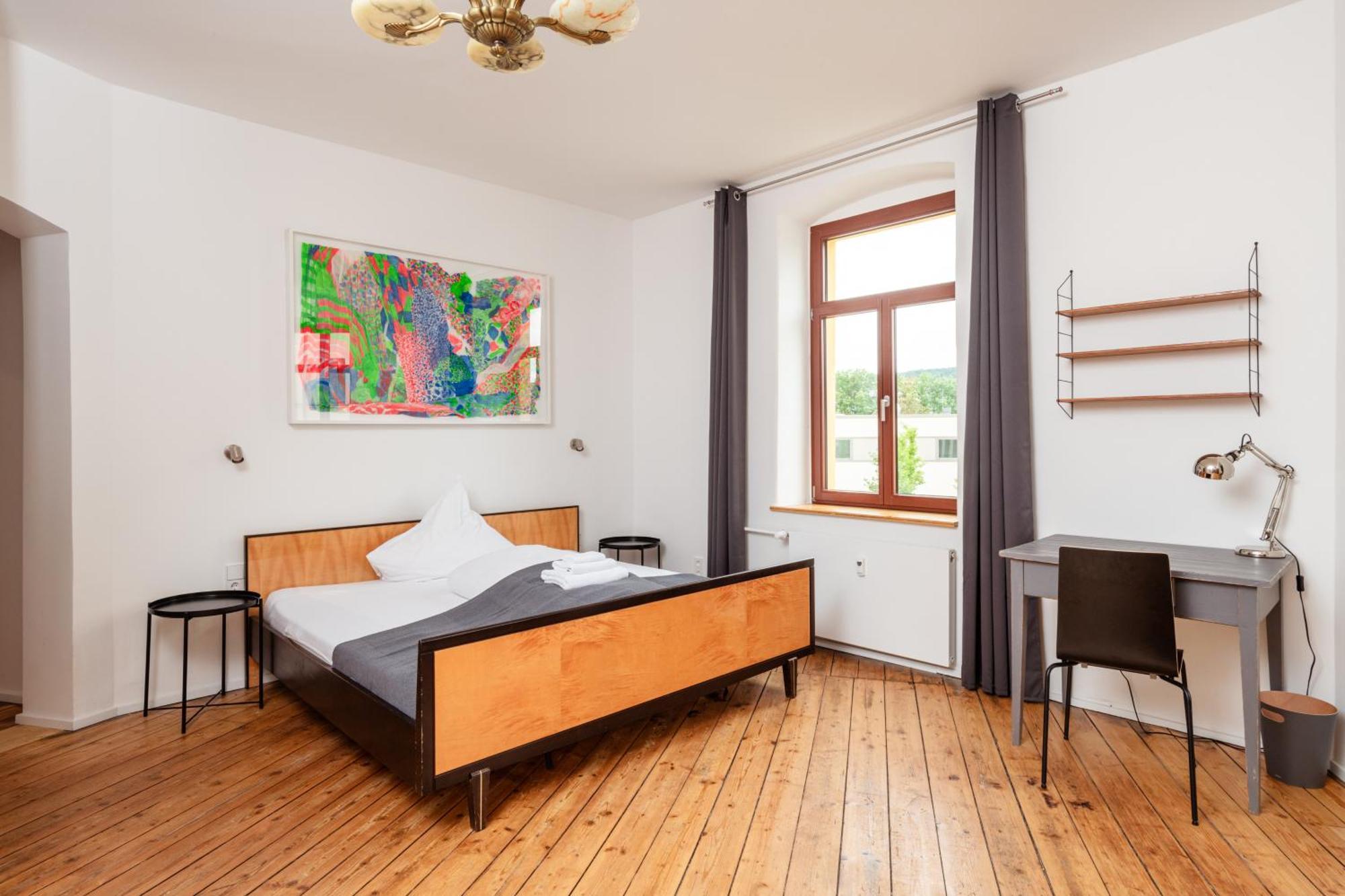 Kuenstlerzimmer Im Kulturhaus Haeselburg Gera Exterior photo