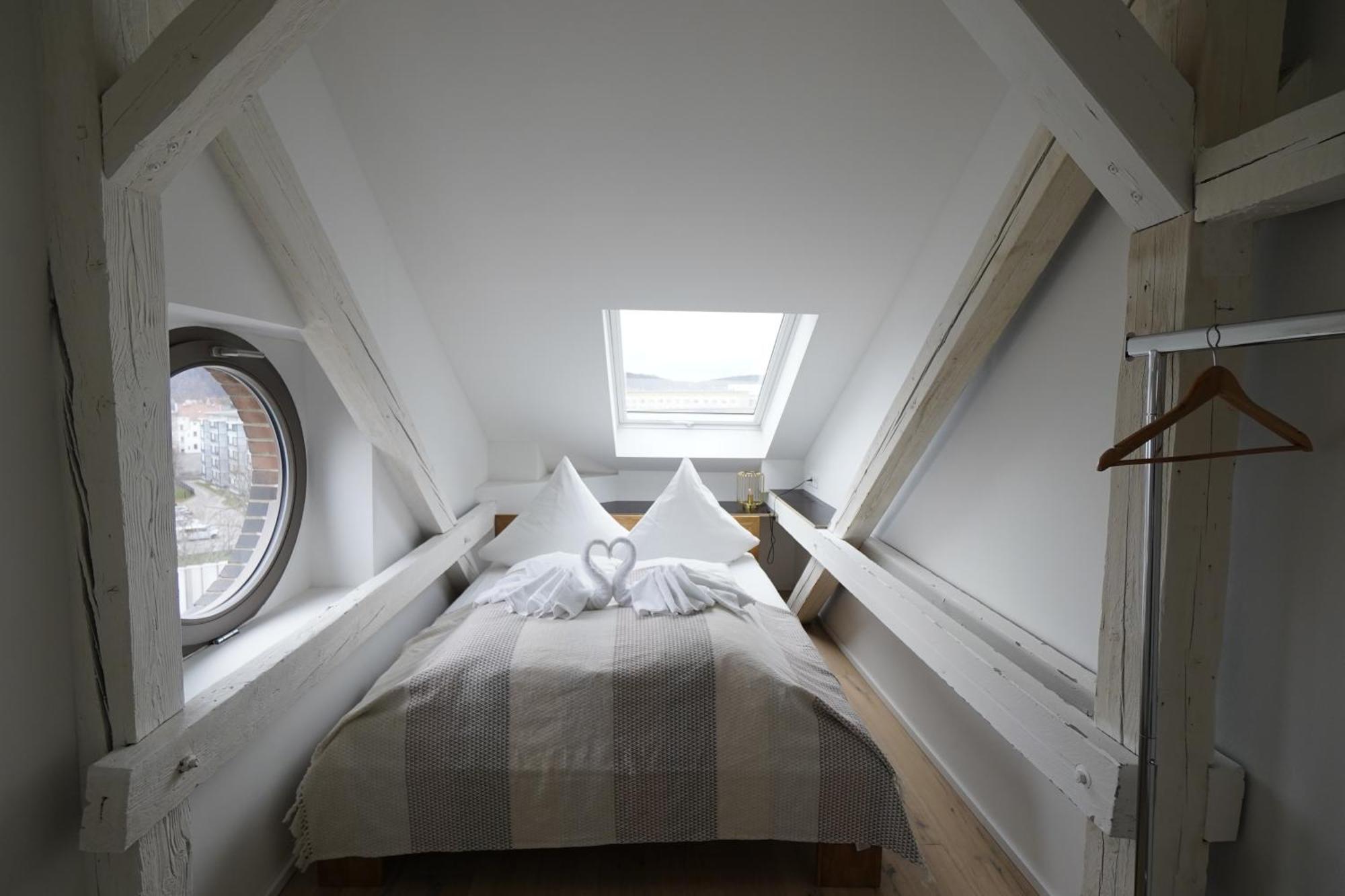 Kuenstlerzimmer Im Kulturhaus Haeselburg Gera Exterior photo